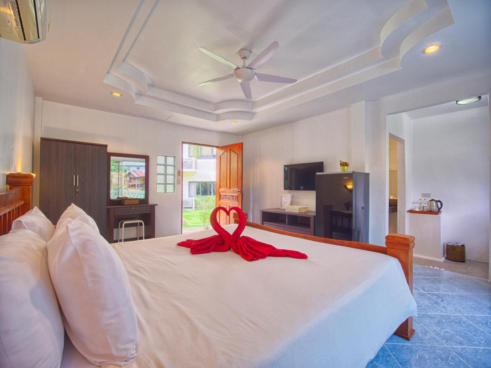 Serenity Lakeside Resort كاتو المظهر الخارجي الصورة