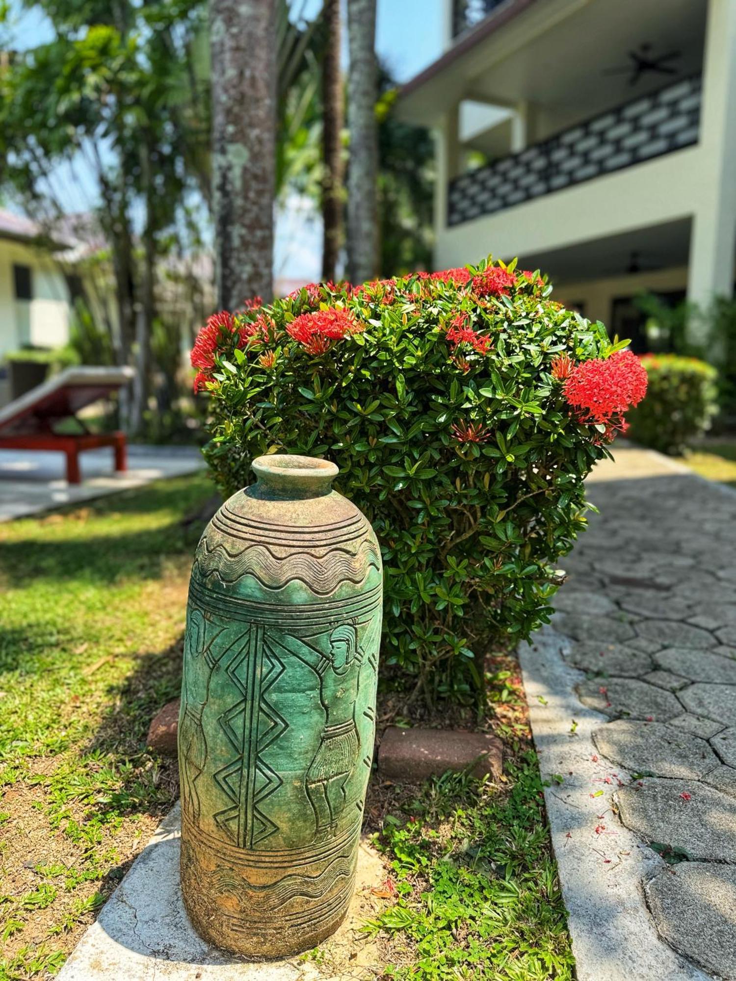 Serenity Lakeside Resort كاتو المظهر الخارجي الصورة